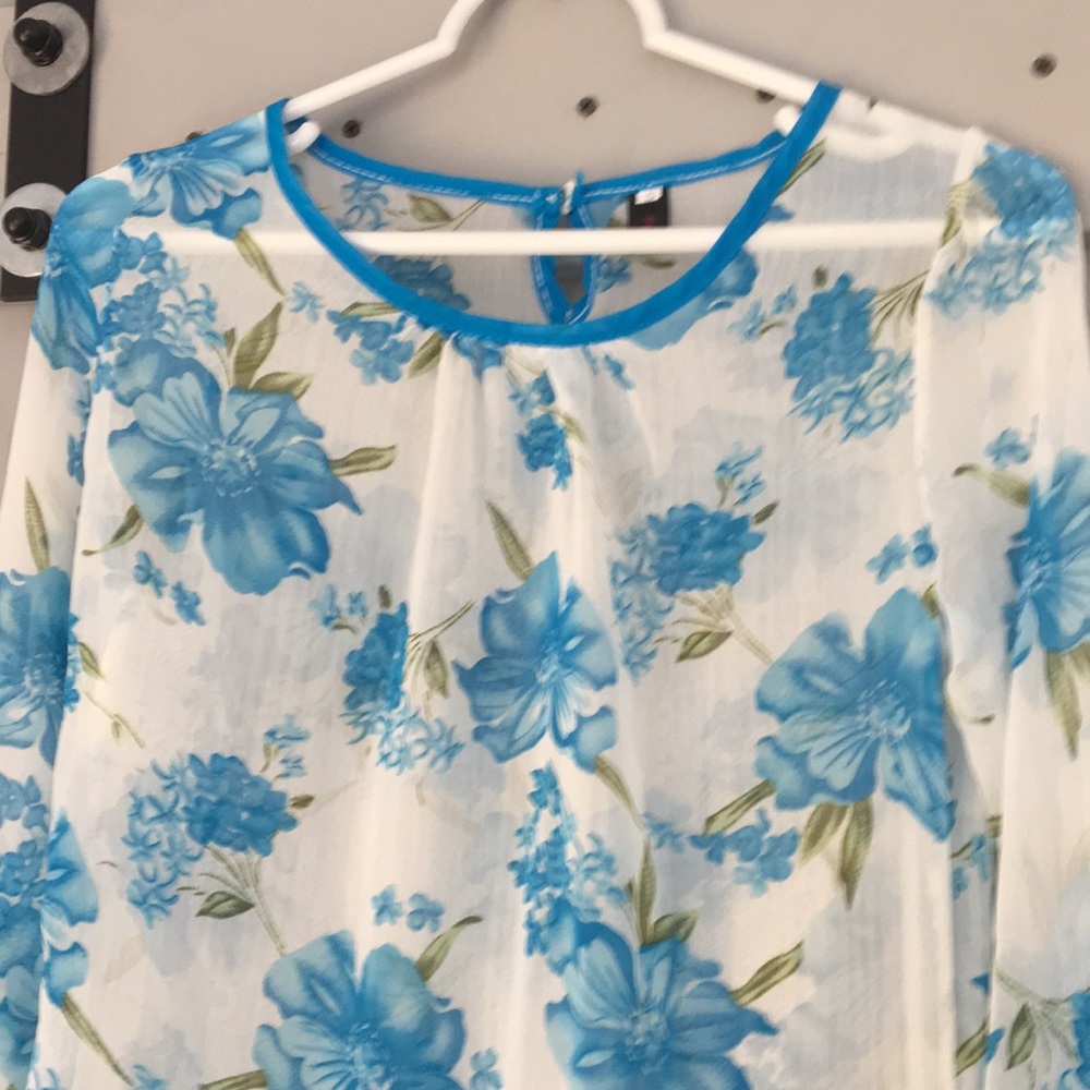 2/$8 or 3/$10 Floral Blouse, 3/4 sleeve, size S